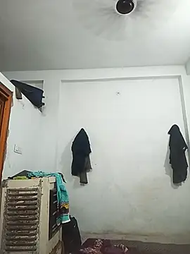 Snapshot of pintuS40 chatting on 24, 2, 2025 pintuS40 online show from 24, 2, 2025