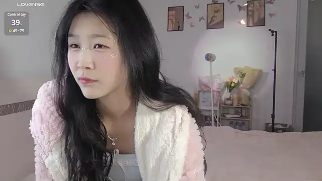 Snapshot of Luminous163 chatting on 26, 1, 2025 Luminous163 online show from 26, 1, 2025