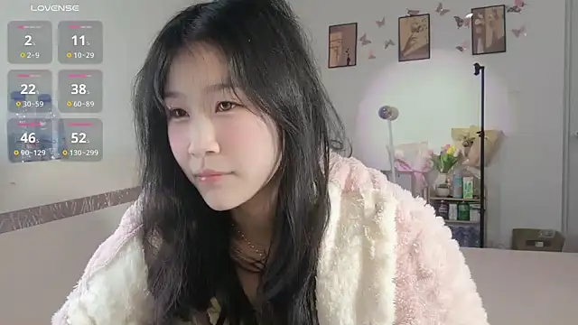 Snapshot of Luminous163 chatting on 3, 2, 2025 Luminous163 online show from 3, 2, 2025