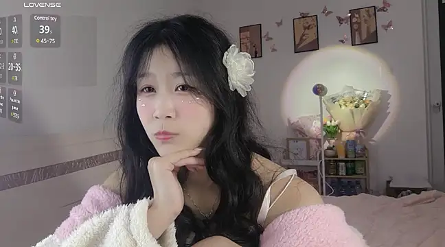 Snapshot of Luminous163 chatting on 18, 2, 2025 Luminous163 online show from 18, 2, 2025