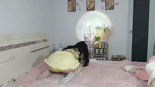 Snapshot of Luminous163 chatting on 6, 3, 2025 Luminous163 online show from 6, 3, 2025