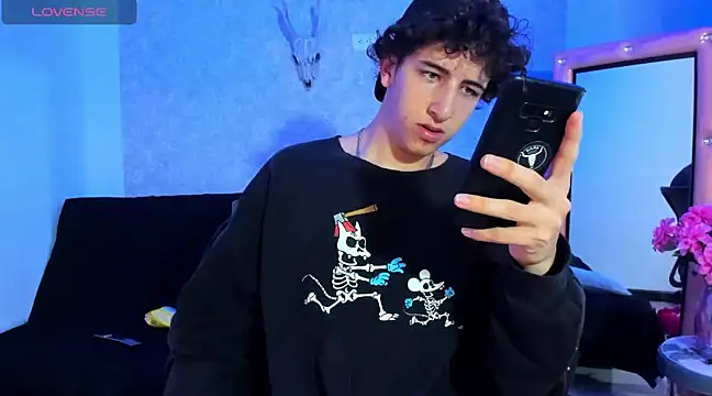 Kerverr  online show from 15, 12, 2024