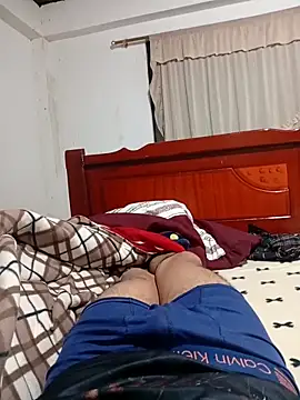 Snapshot of loomolmedo chatting on 5, 2, 2026 loomolmedo online show from 5, 2, 2026