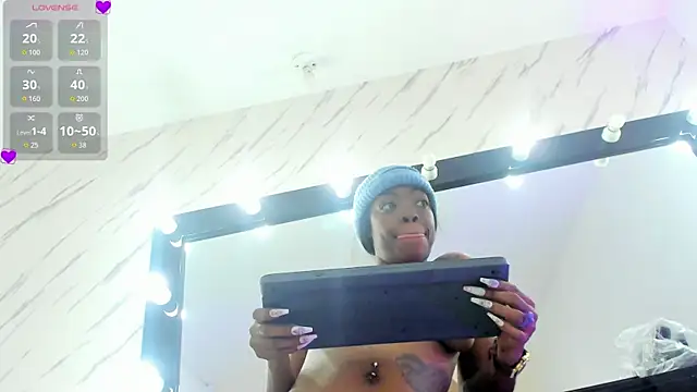 ElisabethMassey online show from 29, 9, 2025