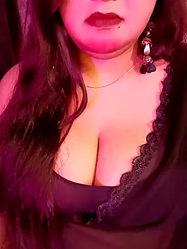 Suhanakhan00 online show from 8, 4, 2026