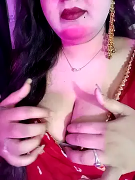 Snapshot of Suhanakhan00 chatting on 28, 5, 2026 Suhanakhan00 online show from 28, 5, 2026