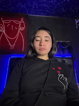 Sophie LS online show from 23, 12, 2025