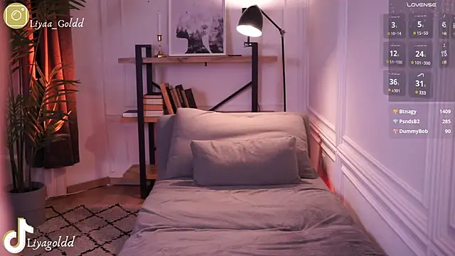 Snapshot of Liya_Gold_ chatting on 22, 12, 2024 Liya Gold  online show from 22, 12, 2024