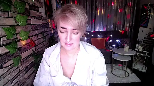 Hot Girl87 online show from 9, 12, 2024