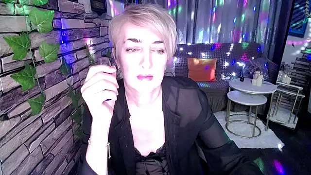 Hot Girl87 online show from 9, 12, 2024