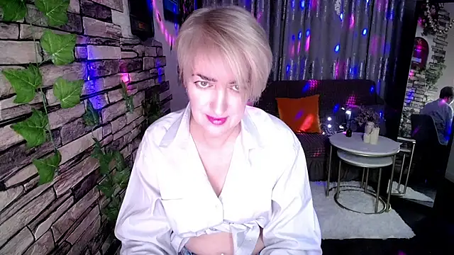 Hot Girl87 online show from 11, 12, 2024