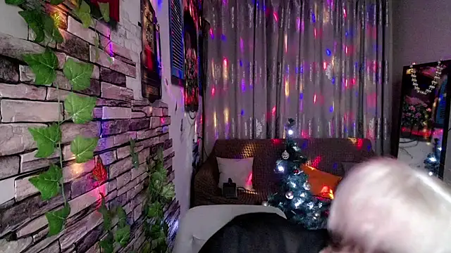 Hot Girl87 online show from 14, 12, 2024