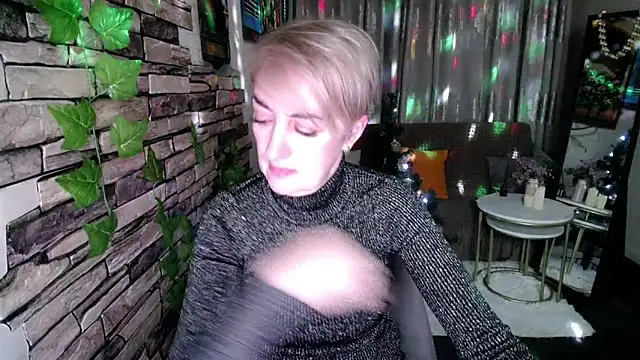 Hot Girl87 online show from 15, 12, 2024