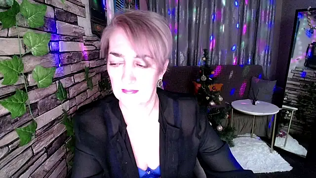 Hot Girl87 online show from 8, 1, 2025