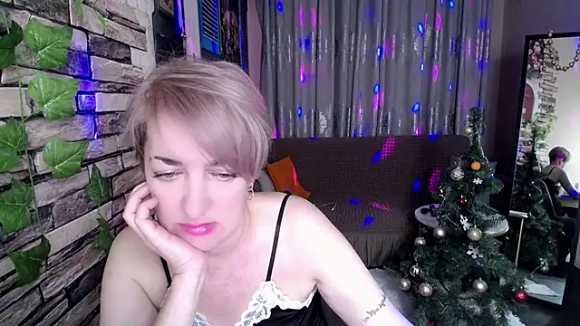 Hot Girl87 online show from 10, 1, 2025