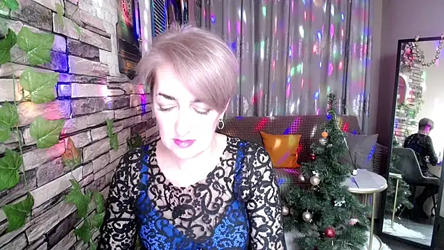 Hot Girl87 online show from 13, 1, 2025