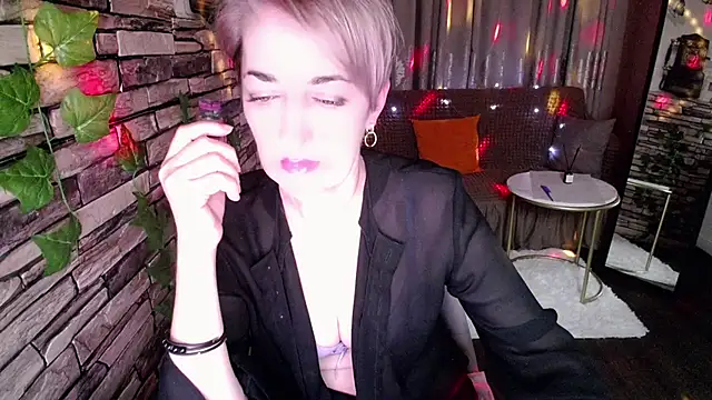 Hot Girl87 online show from 14, 1, 2025