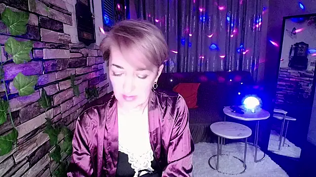 Hot Girl87 online show from 15, 1, 2025