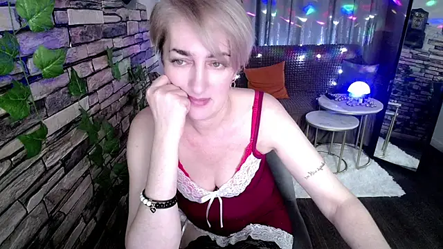 Hot Girl87 online show from 21, 1, 2025