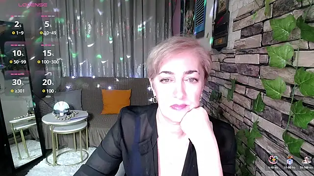 Hot Girl87 online show from 4, 2, 2025