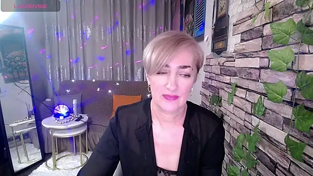 Hot Girl87 online show from 5, 2, 2025