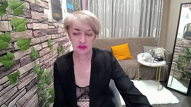 Hot Girl87 online show from 14, 2, 2025