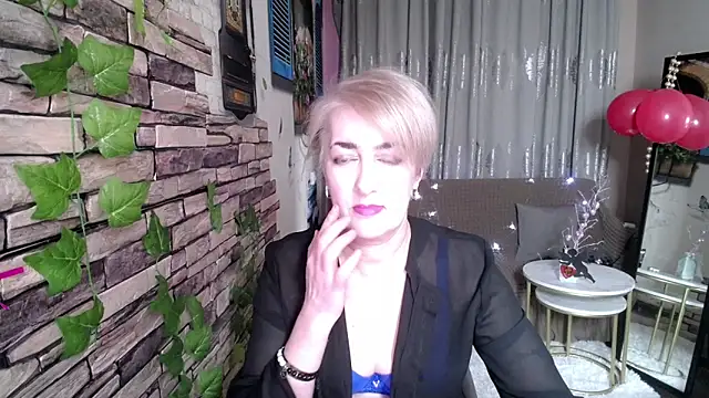 Hot Girl87 online show from 18, 2, 2025