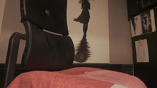 dani4334 online show from 10, 10, 2025