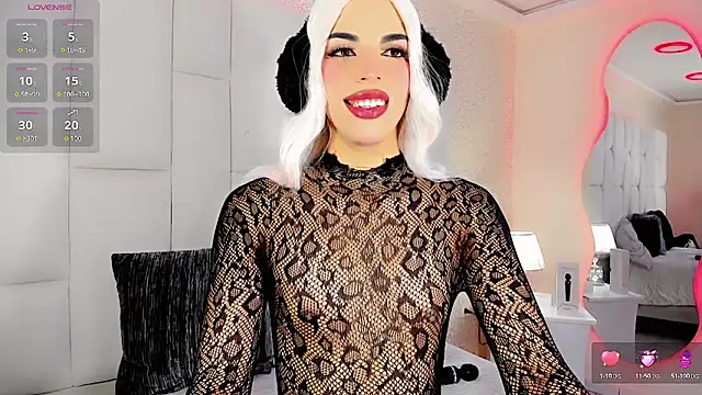 Snapshot of CandyJoselyn chatting on 5, 10, 2025 CandyJoselyn online show from 5, 10, 2025