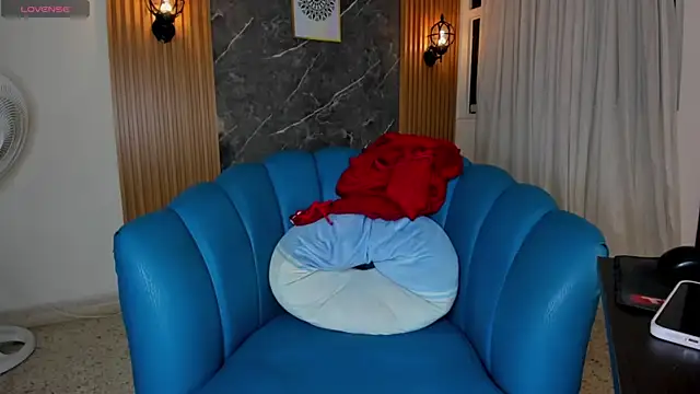 Julie Markk online show from 12, 2, 2026