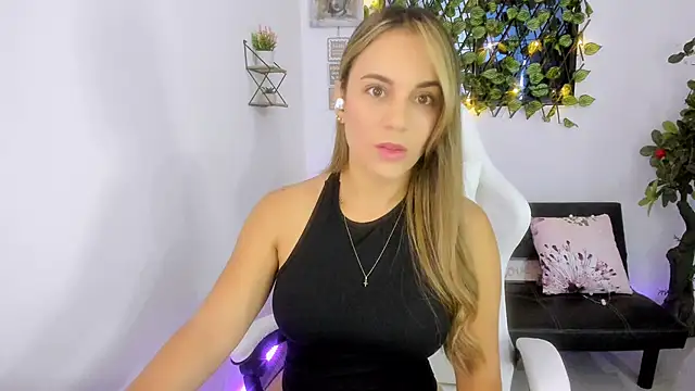 Sara lopez 28 online show from 25, 1, 2025