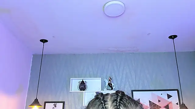 Snapshot of Valeria_roussi chatting on 20, 12, 2024 Valeria roussi online show from 20, 12, 2024