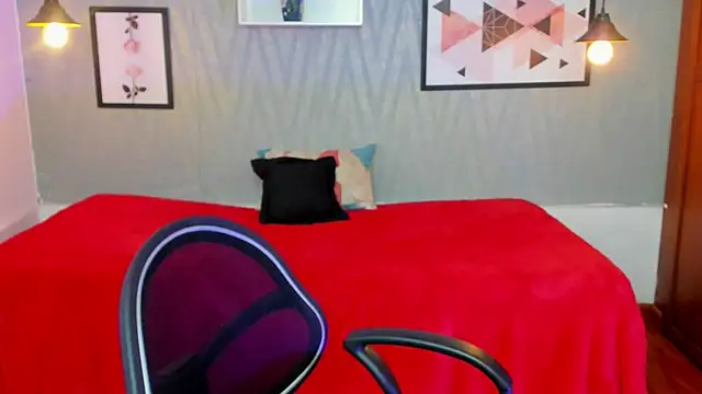 Snapshot of Valeria_roussi chatting on 14, 1, 2025 Valeria roussi online show from 14, 1, 2025