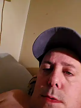 Snapshot of HeteroHotGuy1 chatting on 2, 2, 2025 HeteroHotGuy1 online show from 2, 2, 2025