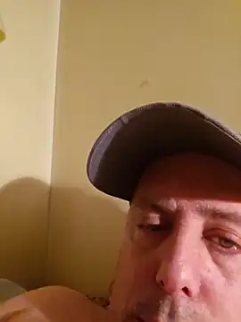 Snapshot of HeteroHotGuy1 chatting on 13, 3, 2025 HeteroHotGuy1 online show from 13, 3, 2025