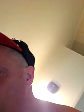 Snapshot of HeteroHotGuy1 chatting on 16, 10, 2025 HeteroHotGuy1 online show from 16, 10, 2025
