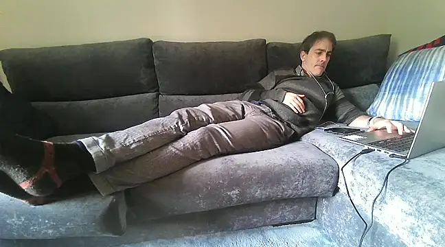 basquehotboy online show from 25, 1, 2025