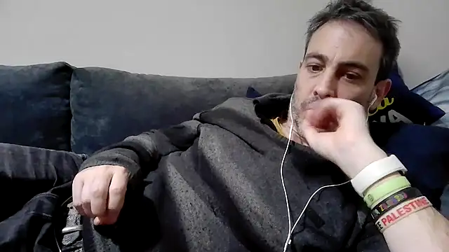 basquehotboy online show from 1, 2, 2025