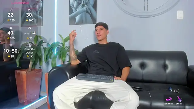 Snapshot of Damian23__ chatting on 9, 2, 2025 Damian23   online show from 9, 2, 2025