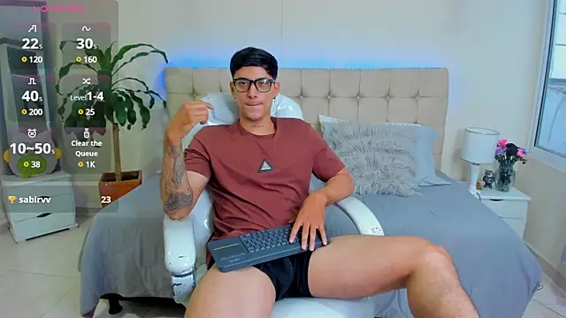 Snapshot of Damian23__ chatting on 13, 2, 2025 Damian23   online show from 13, 2, 2025