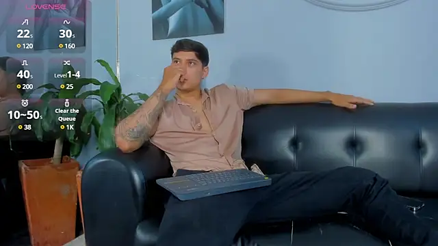 Snapshot of Damian23__ chatting on 17, 2, 2025 Damian23   online show from 17, 2, 2025