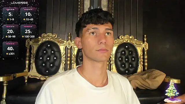 Snapshot of Alexx_tc chatting on 31, 12, 2024 Alexx tc online show from 31, 12, 2024