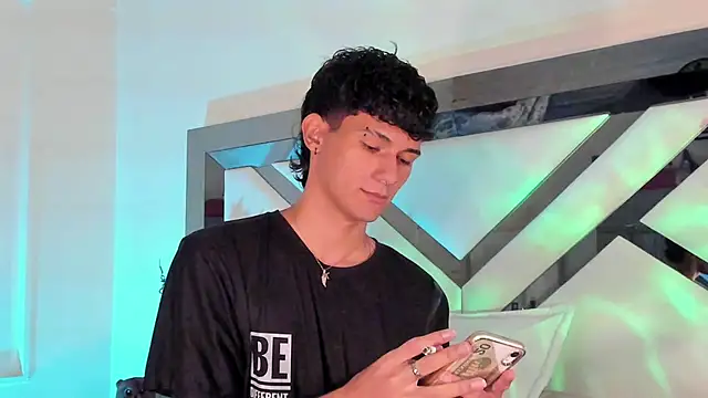 Snapshot of Alexx_tc chatting on 8, 2, 2025 Alexx tc online show from 8, 2, 2025