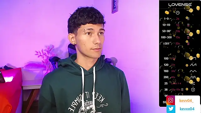 Snapshot of Alexx_tc chatting on 1, 11, 2025 Alexx tc online show from 1, 11, 2025