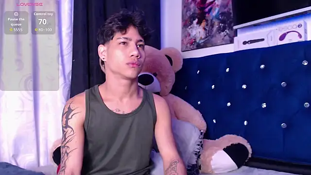 Sexys Boys Hot1 online show from 13, 11, 2025