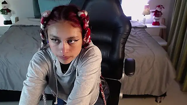 Snapshot of Kat_cute_ chatting on 23, 12, 2024 Kat cute  online show from 23, 12, 2024