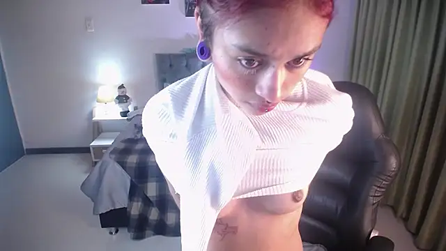 Snapshot of Kat_cute_ chatting on 29, 12, 2024 Kat cute  online show from 29, 12, 2024