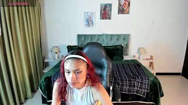 Snapshot of Kat_cute_ chatting on 5, 3, 2025 Kat cute  online show from 5, 3, 2025