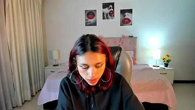 Snapshot of Kat_cute_ chatting on 18, 3, 2025 Kat cute  online show from 18, 3, 2025