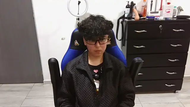 thomascooper7 online show from 31, 1, 2025